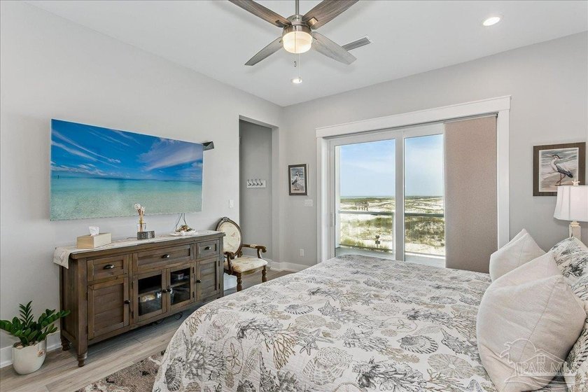 Sweeping, unobstructed views, as far as the eye can see, of the - photo 27
