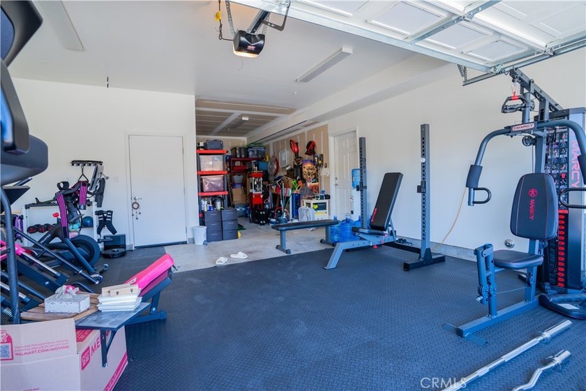 Welcome to 1317 W Shelton Way, a beautiful two-story home - photo 32