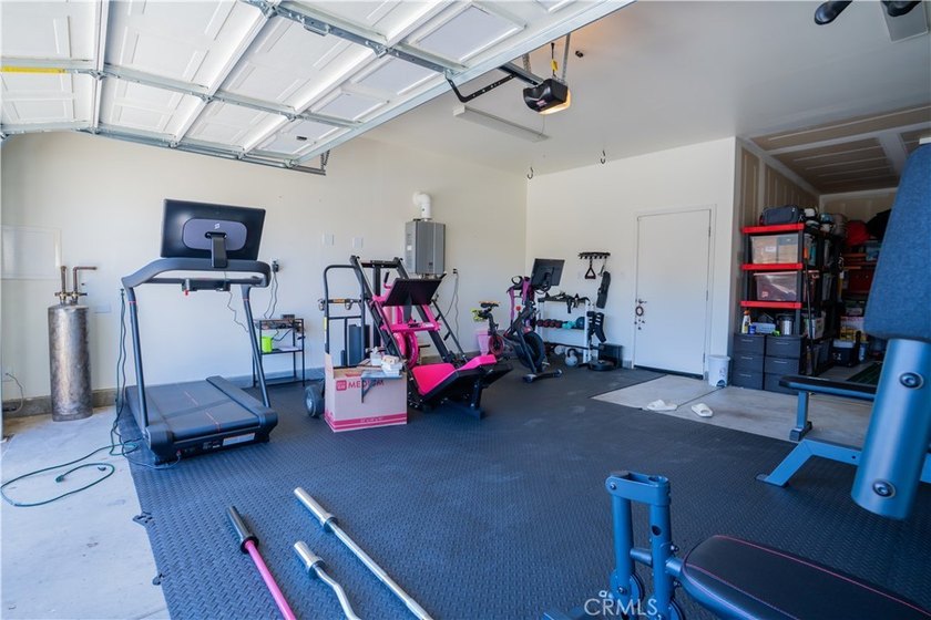 Welcome to 1317 W Shelton Way, a beautiful two-story home - photo 33