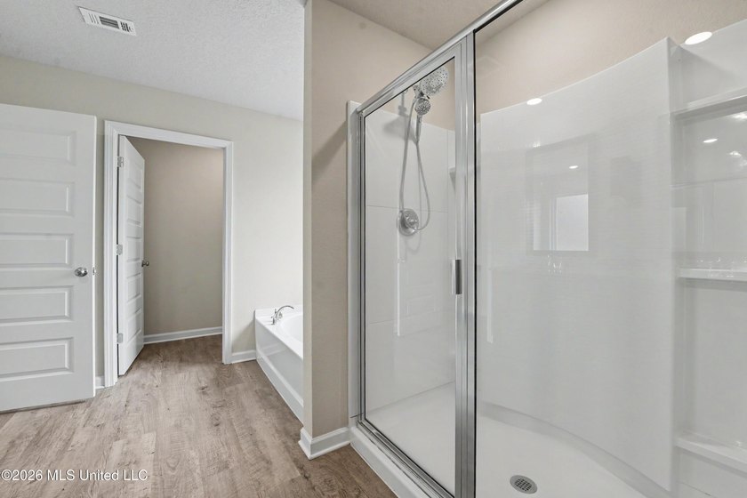 Welcome home to this stunning modern residence designed for - photo 16