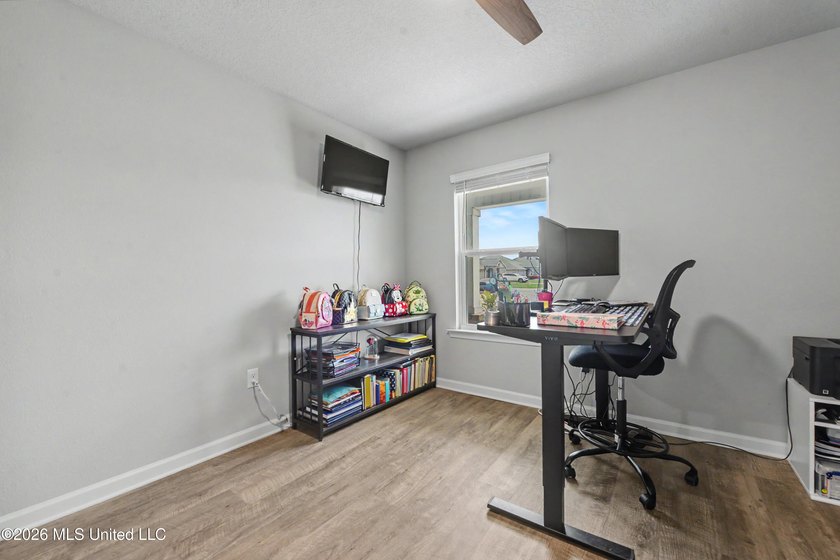 Welcome home to this stunning modern residence designed for - photo 19