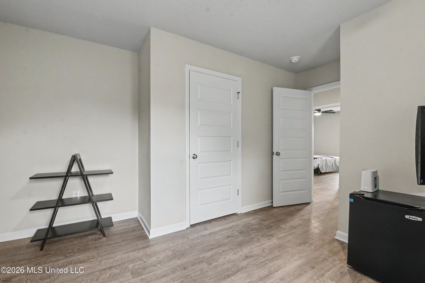 Welcome home to this stunning modern residence designed for - photo 22