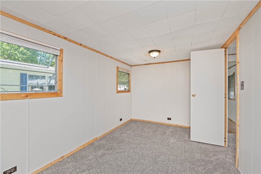 Welcome home to this beautifully updated 2 bedroom and 1 bath - photo 13