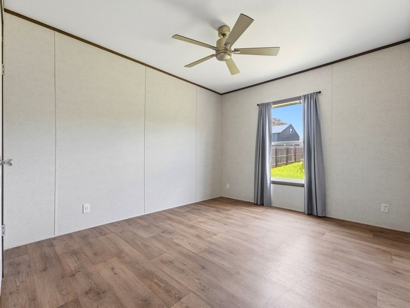 Nestled in the beautiful Texas Hill Country, this manufactured - photo 17