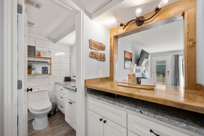 Fully furnished and updated, Unit 306 at Allegro Isle Condos in - photo 17