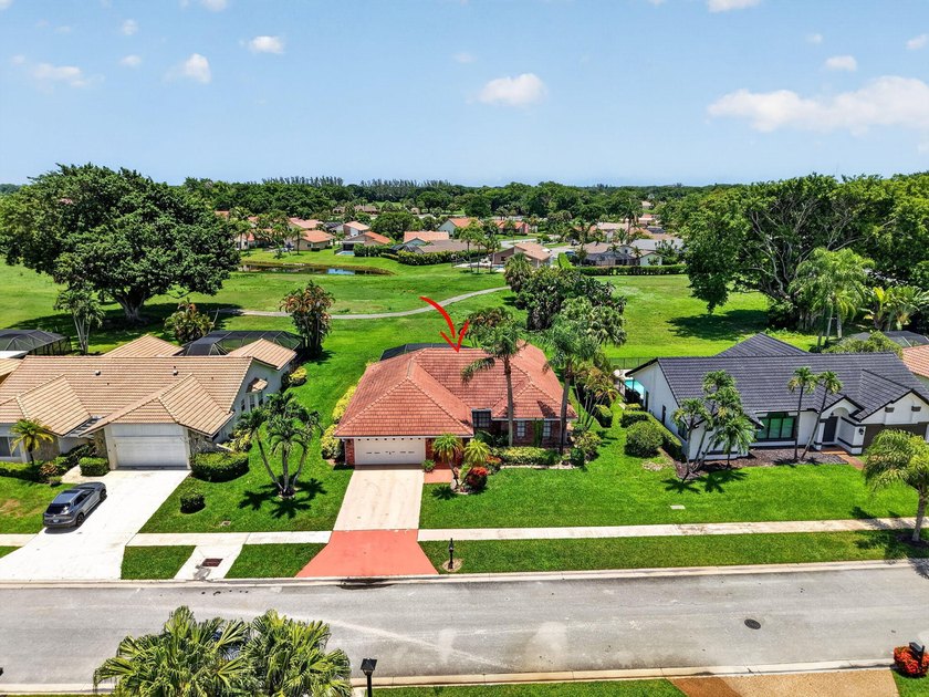 Welcome to this immaculate three-bedroom, two-bathroom - photo 36