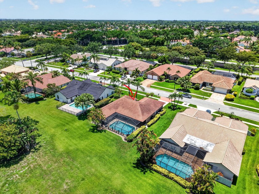 Welcome to this immaculate three-bedroom, two-bathroom - photo 42