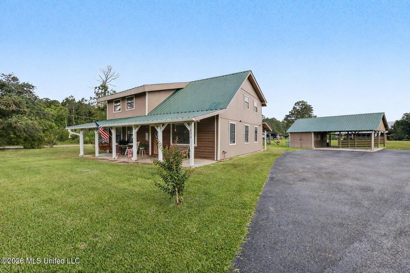 Embrace the Ultimate Country Lifestyle on 5+ Acres! Welcome home - photo 2