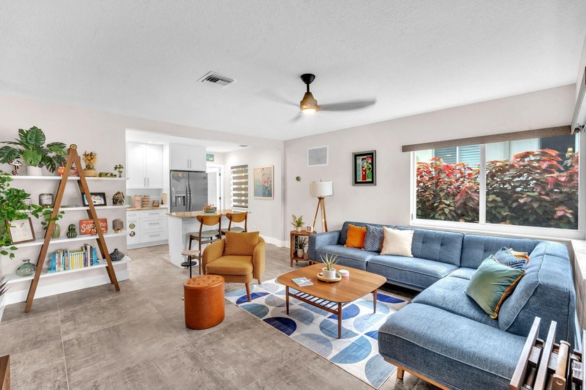 Beautifully updated 2-bedroom home in one of Wilton Manors' most - photo 2