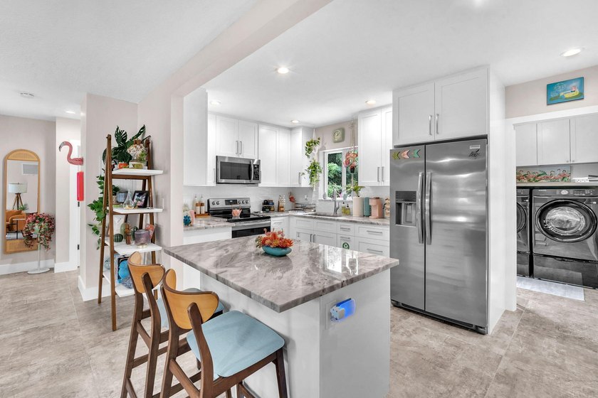 Beautifully updated 2-bedroom home in one of Wilton Manors' most - photo 3