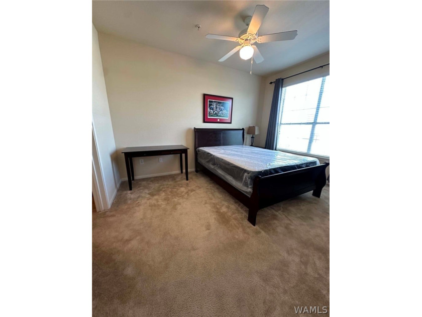 Top floor condo with awesome view of the city &amp; retail area! - photo 11