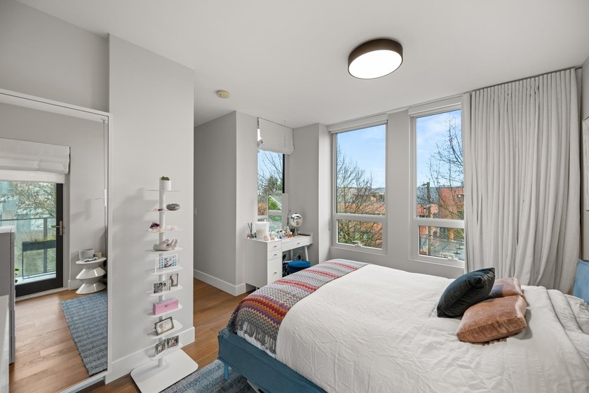 Eleven West!  The skyhome in this boutique building is the - photo 27