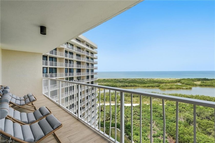 Rarely available, highly sought after 15th-floor corner end unit - photo 26