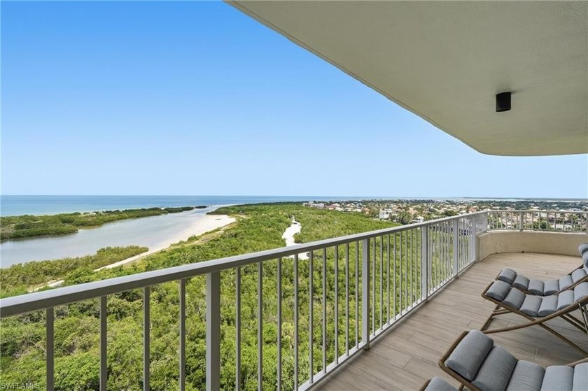 Rarely available, highly sought after 15th-floor corner end unit - photo 30