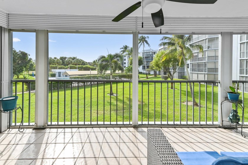 Beautifully remodeled 3BR/2BA condo in desirable Boca Teeca No - photo 30
