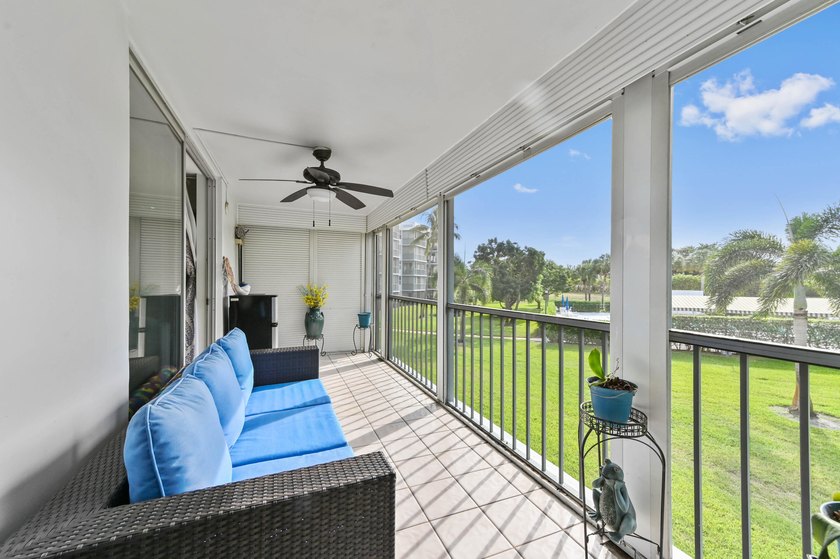 Beautifully remodeled 3BR/2BA condo in desirable Boca Teeca No - photo 31