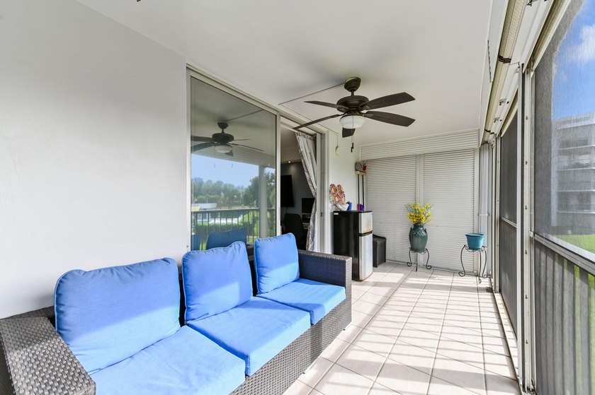 Beautifully remodeled 3BR/2BA condo in desirable Boca Teeca No - photo 32