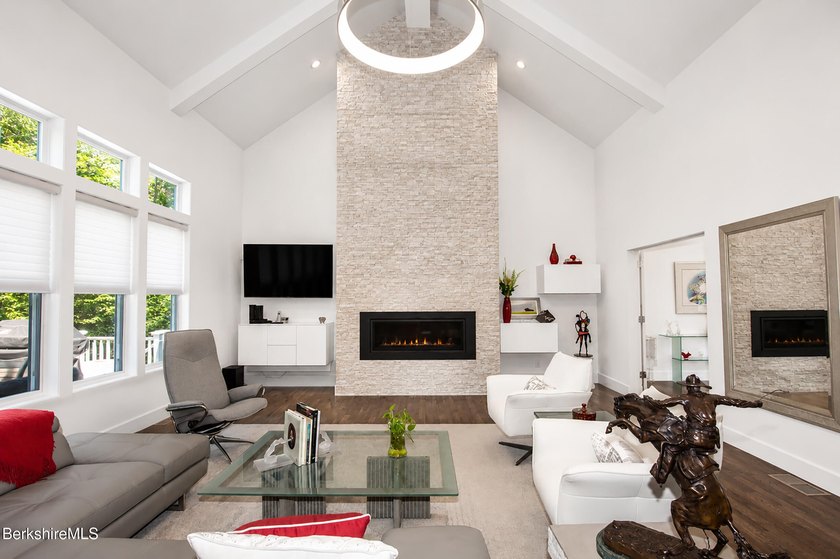 Experience refined Berkshire living at Devon Meadows, one of the - photo 3