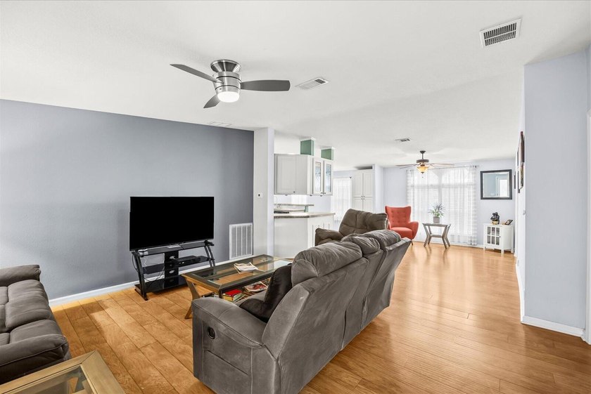 Welcome to your Florida retirement dream! Nestled on a quiet - photo 5
