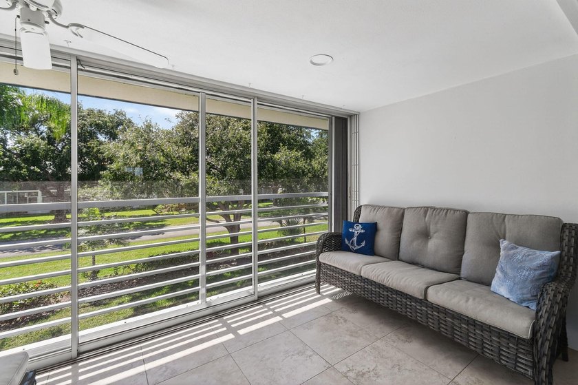 Welcome to Tequesta Garden ,this quaint community is - photo 26