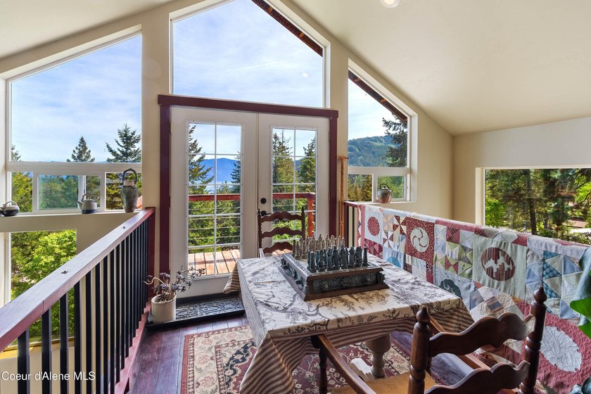 Tucked away on a quiet private road just 10 miles from Sandpoint - photo 16