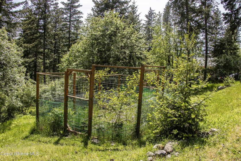 Tucked away on a quiet private road just 10 miles from Sandpoint - photo 45