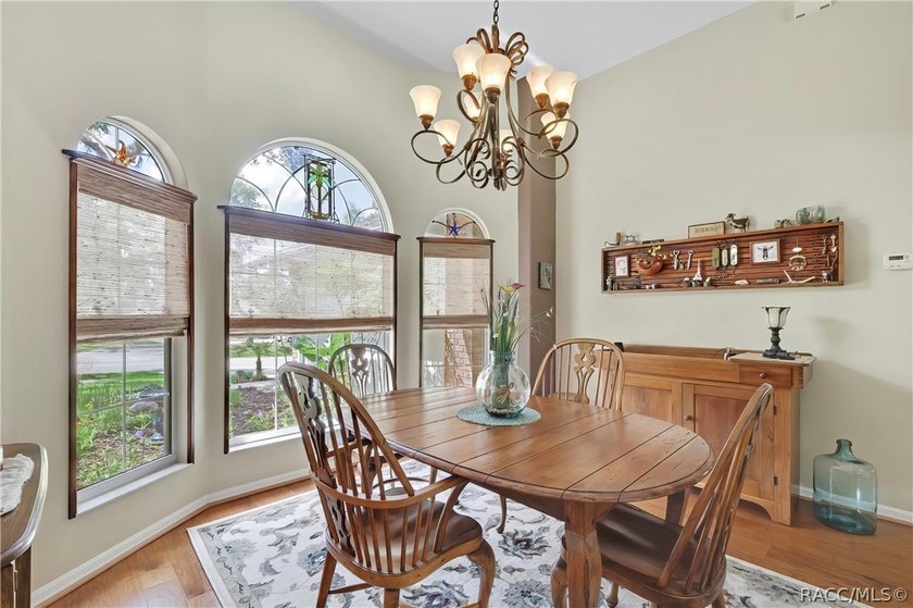 Stunning Pool Home on a Beautiful Double Lot - Room for - photo 11
