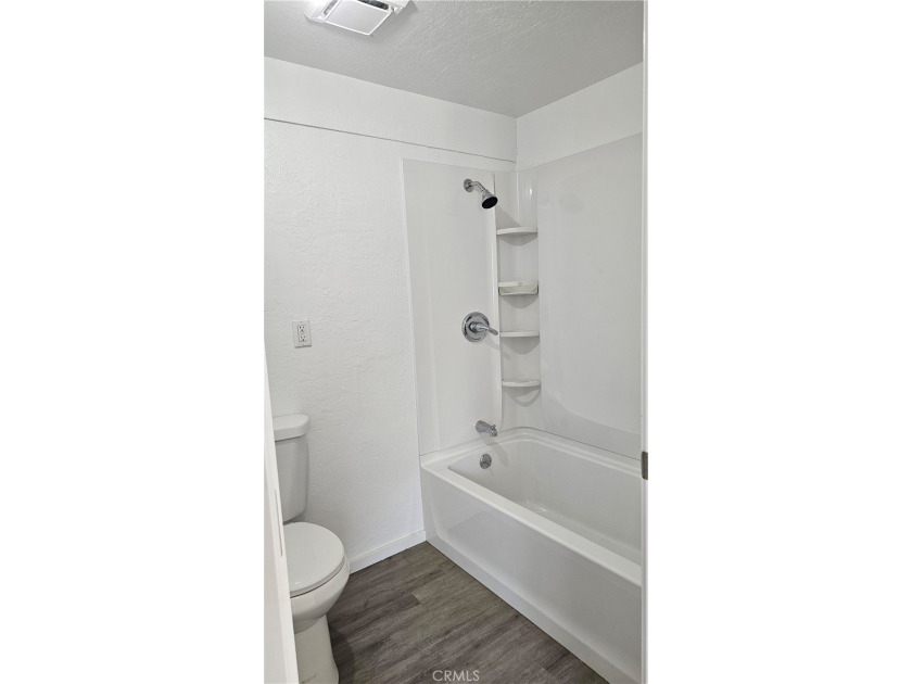 Bring your vision and transform this lakeview fixer into - photo 14