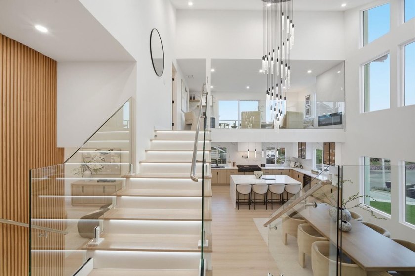 Newly completed after a comprehensive modern transformation - photo 23