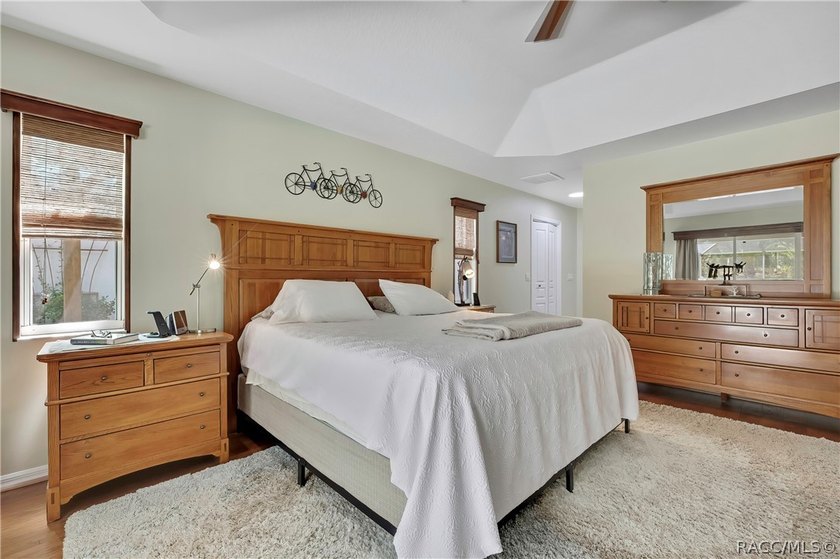 Stunning Pool Home on a Beautiful Double Lot - Room for - photo 26