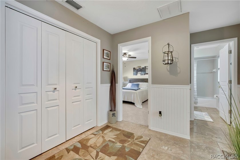 Stunning Pool Home on a Beautiful Double Lot - Room for - photo 34