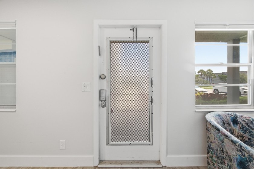 Completely renovated and move-in ready! This beautifully updated - photo 4