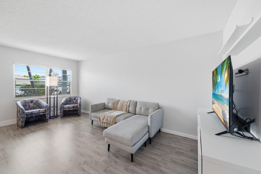 Completely renovated and move-in ready! This beautifully updated - photo 6