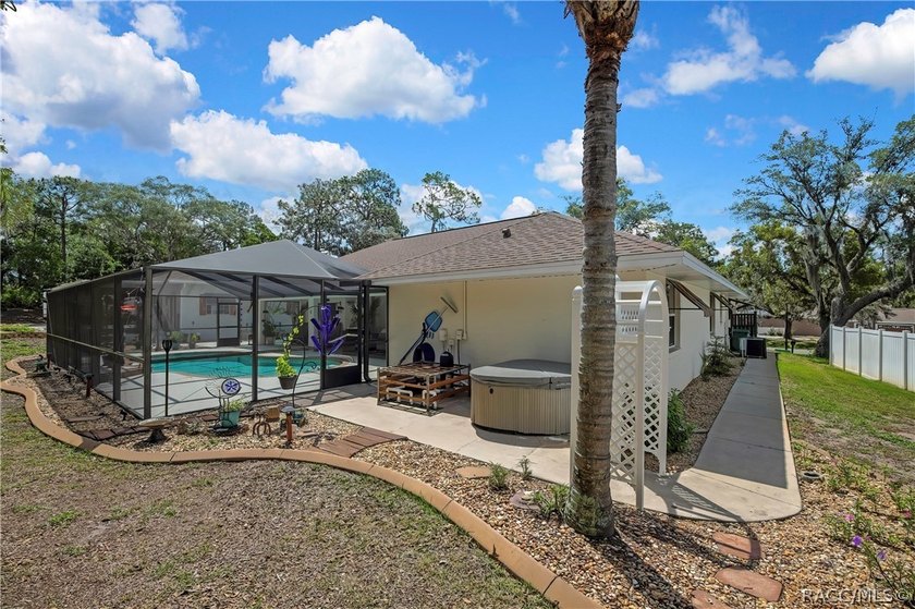 Stunning Pool Home on a Beautiful Double Lot - Room for - photo 47