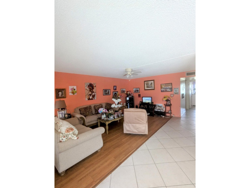55+ Century Village -1,062 square feet 2-bedroom, 2 bathroom - photo 2