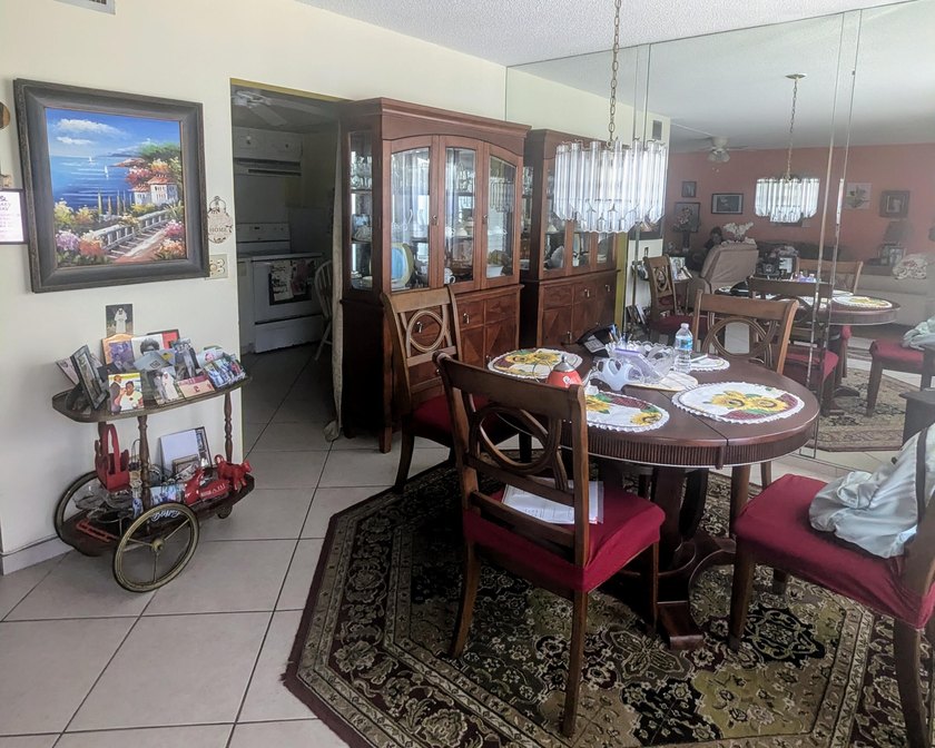 55+ Century Village -1,062 square feet 2-bedroom, 2 bathroom - photo 3