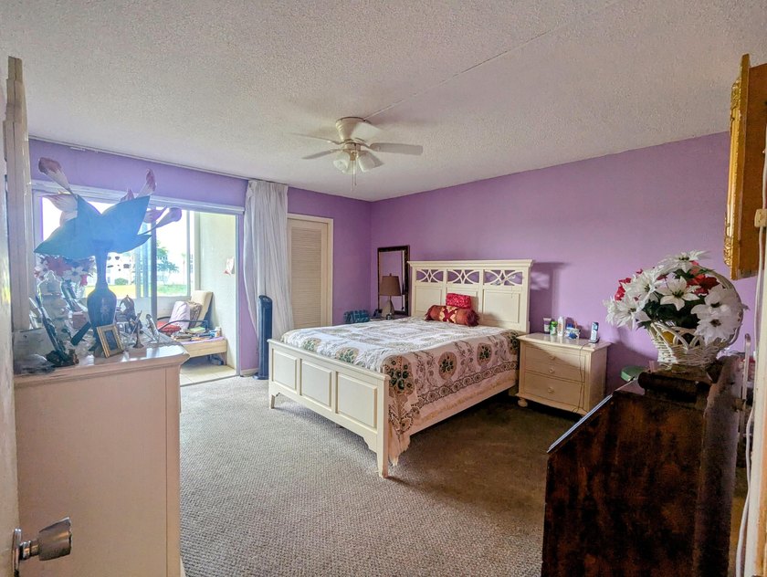 55+ Century Village -1,062 square feet 2-bedroom, 2 bathroom - photo 5