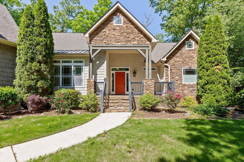 Welcome to your own private retreat where spacious living - photo 31