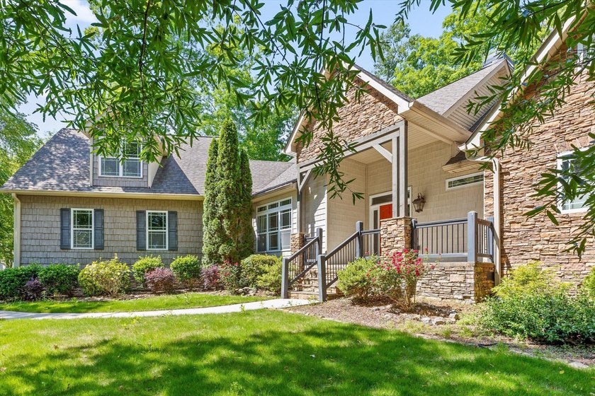 Welcome to your own private retreat where spacious living - photo 32