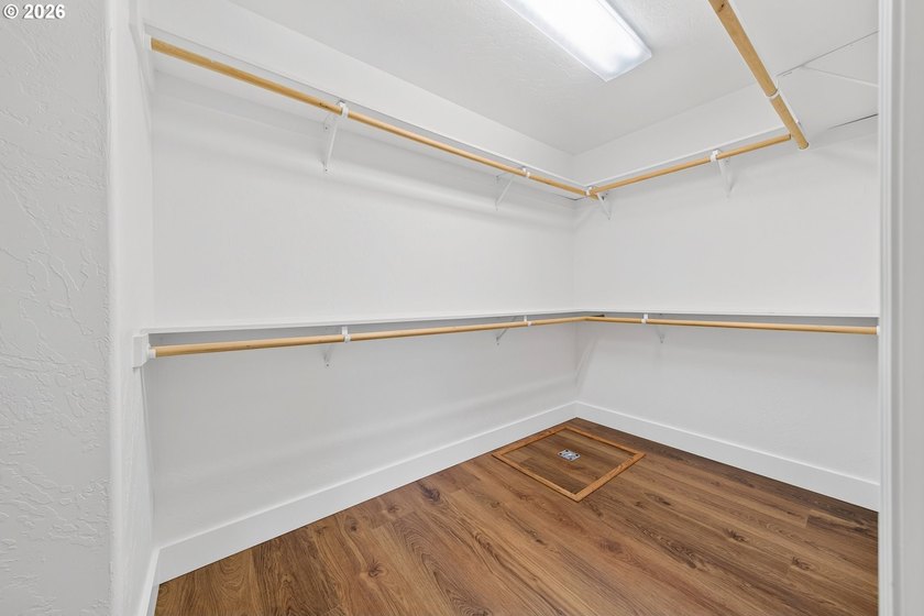 Welcome to this pristine 3-bedroom, 2-bath home located in one - photo 17