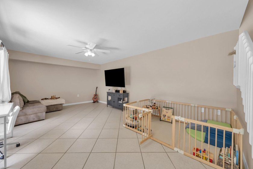 Welcome to this updated townhome in Village of Sandalwood Lakes - photo 12