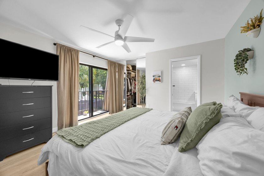 Welcome to this updated townhome in Village of Sandalwood Lakes - photo 19