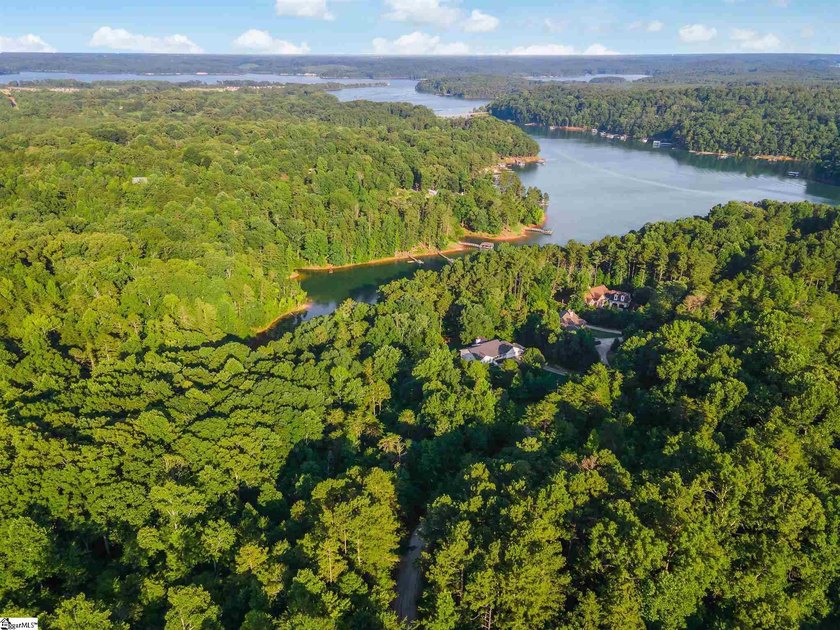 Listed by Ronnetta Griffin with Griffin Fine Real Estate. For - photo 6