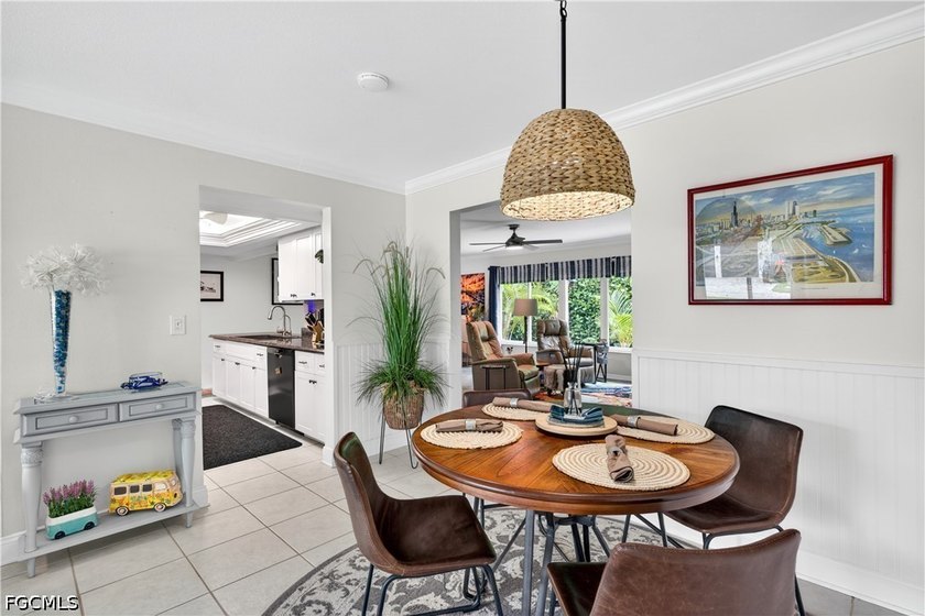 Adorable home ideally located just three lots from the river and - photo 22