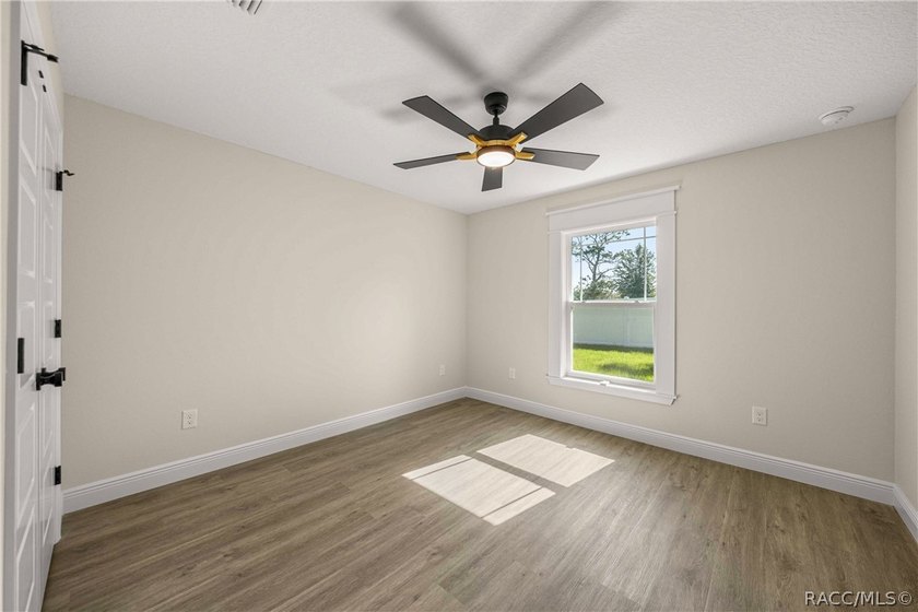 One or more photo(s) has been virtually staged. Welcome to 6601 - photo 32
