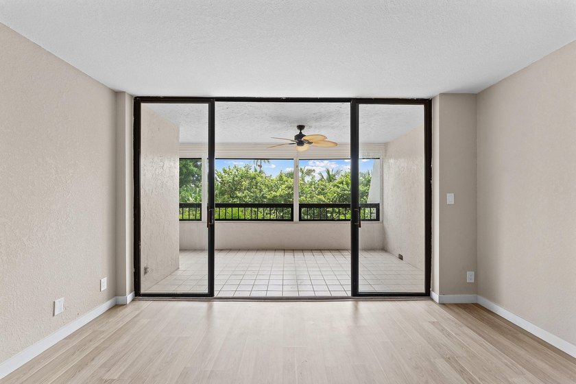 Welcome to this spacious beautifully updated two-bedroom - photo 4