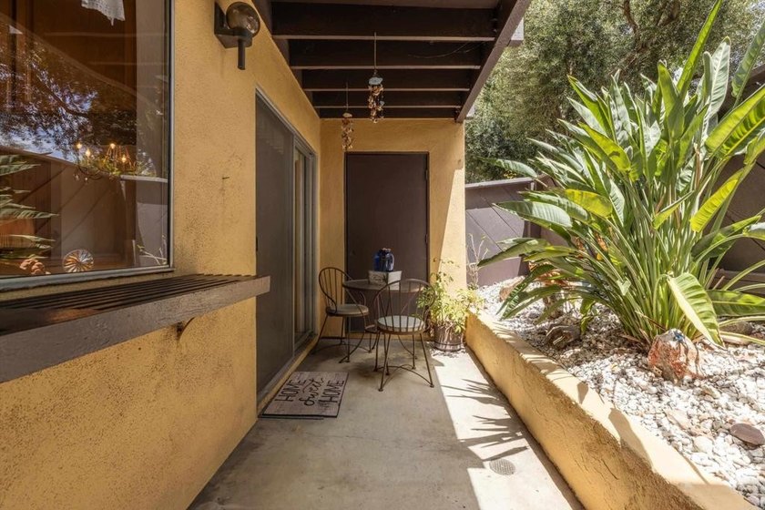 Welcome to this well-kept 2-bedroom, 2 full bath condo with 894 - photo 20