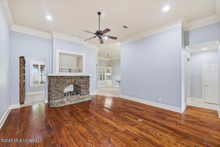 Welcome to Victoria Park, a gated community conveniently located - photo 6