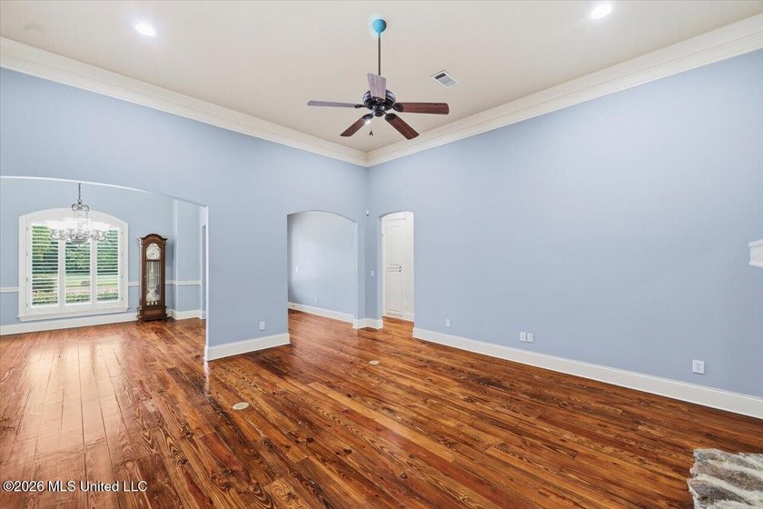 Welcome to Victoria Park, a gated community conveniently located - photo 8