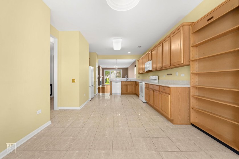 Well-maintained ranch home in the highly desirable Del Webb Sun - photo 4